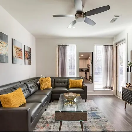 Luxury 2Br 2Ba Apt With Gym Pool & Free Parking Appartement